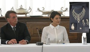 Desespero de Bolsonaro em pegar joias sauditas na Receita tinha dois motivos