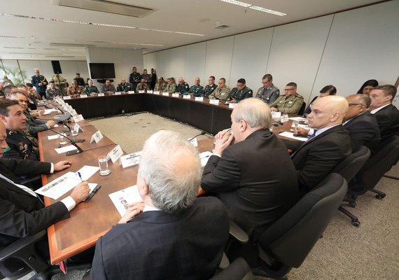 Presidente do TSE e comandantes da PM discutem ações nas eleições