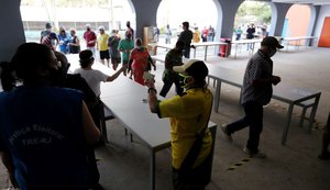 Seções eleitorais apresentam filas no Rio de Janeiro