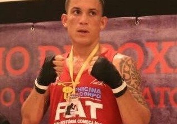 Carlos Eduardo é destaque do Alagoano de Boxe Olímpico