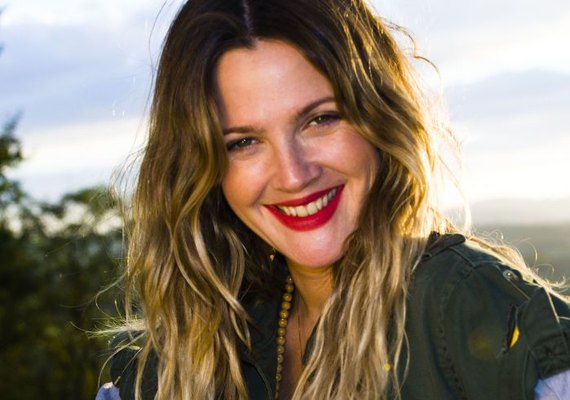 Atriz Drew Barrymore perdeu 9 quilos durante gravações de nova série
