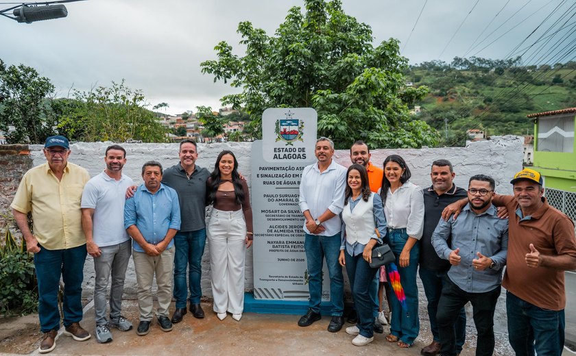 Governo de Alagoas entrega pavimentação urbana de 25 ruas em Água Branca