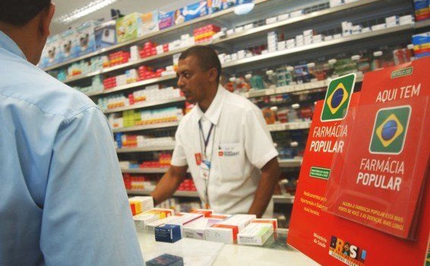 Faturamento de farmácias populares cresce 83,44% no último ano