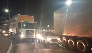 AL-220 registra engavetamento próximo a atacarejo