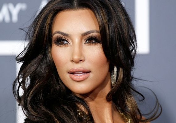 Kim Kardashian é advertida que pode 'sangrar até a morte' se engravidar pela 3ª vez