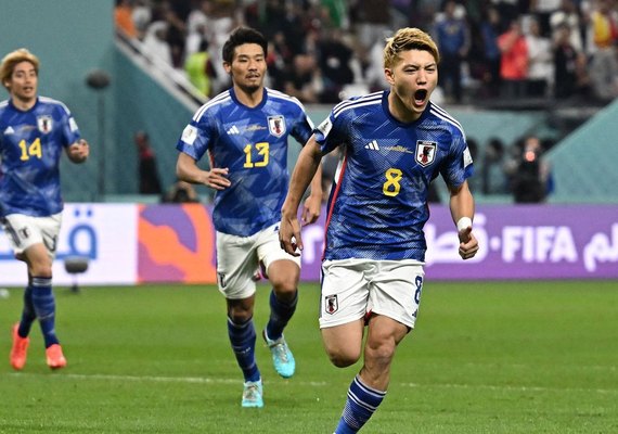 Japão surpreende Espanha e se garante nas oitavas da Copa do Catar