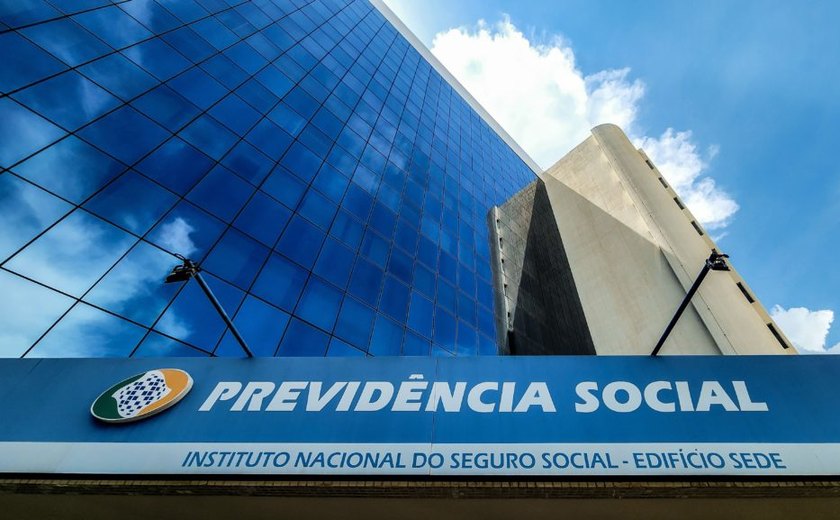 STJ atende INSS e determina manutenção de serviços essenciais durante greve, sob pena de multa