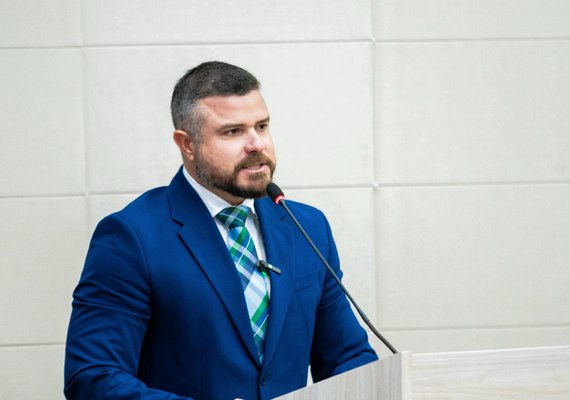Thiago Prado solicita pontos de hidratação na orla e na parte alta da capital