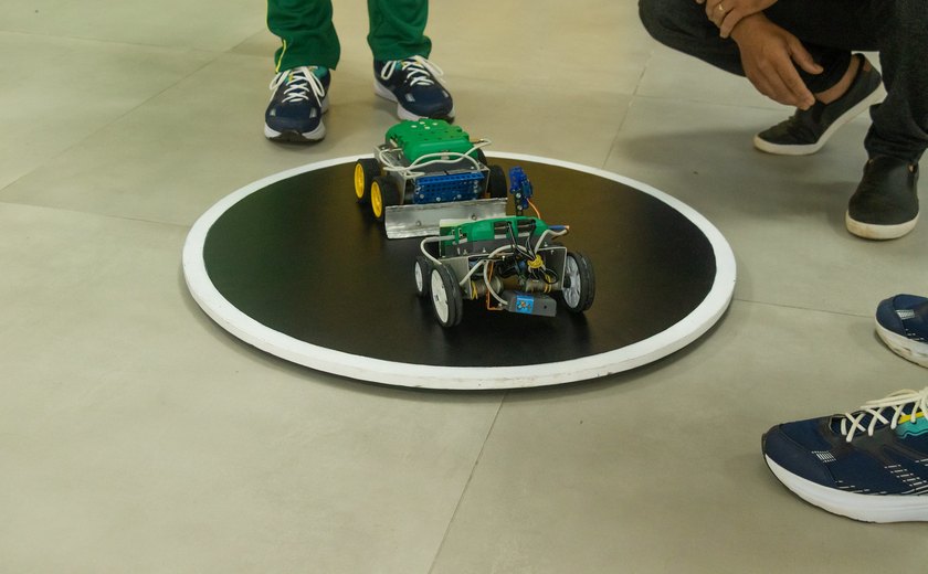 Final do Circuito Alagoano de Sumô de Robôs transforma SESI Centro em palco da inovação