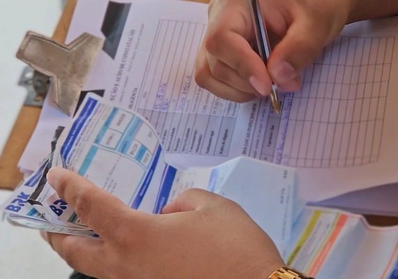 Procon Maceió notifica BRK após denúncias sobre qualidade e falhas no fornecimento de água