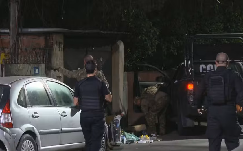 Polícia mira quadrilha que compartilhava fotos íntimas de meninas e mulheres na internet e forçava vítimas a automutilação