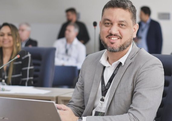 Dia Nacional do Farmacêutico, CRF/AL destaca uso de Inteligência Artificial na profissão farmacêutica