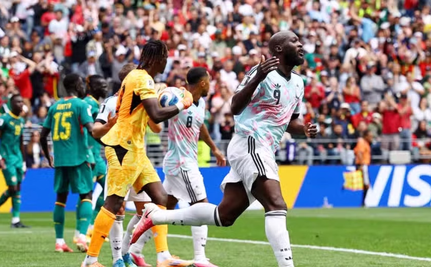Bélgica vira nos acréscimos da prorrogação, elimina Senegal e vai às oitavas