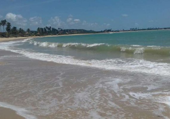 Corpo de homem desaparecido é encontrado boiando no mar