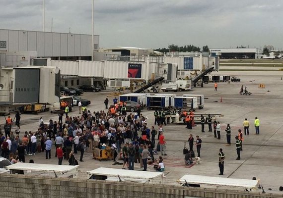Aeroporto da Flórida: Novos disparos, polícia procura segundo atirador