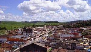 Jovem de 21 anos é assassinado com cinco tiros no Centro da cidade de Rio Largo