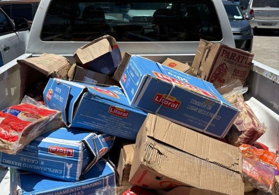 Vigilância Sanitária apreende 1.500 kg de alimentos estragados no bairro da Levada