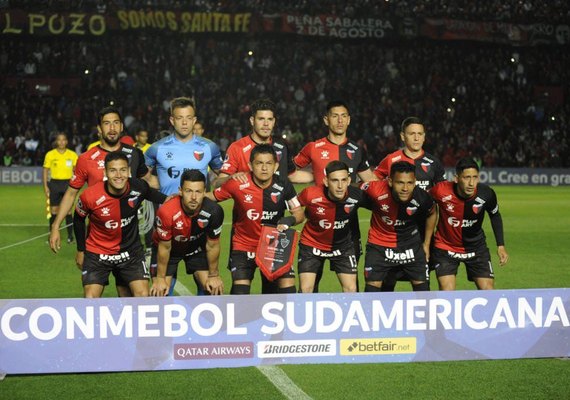 Atlético-MG toma virada e precisa vencer em casa para ir à final da Sul-Americana