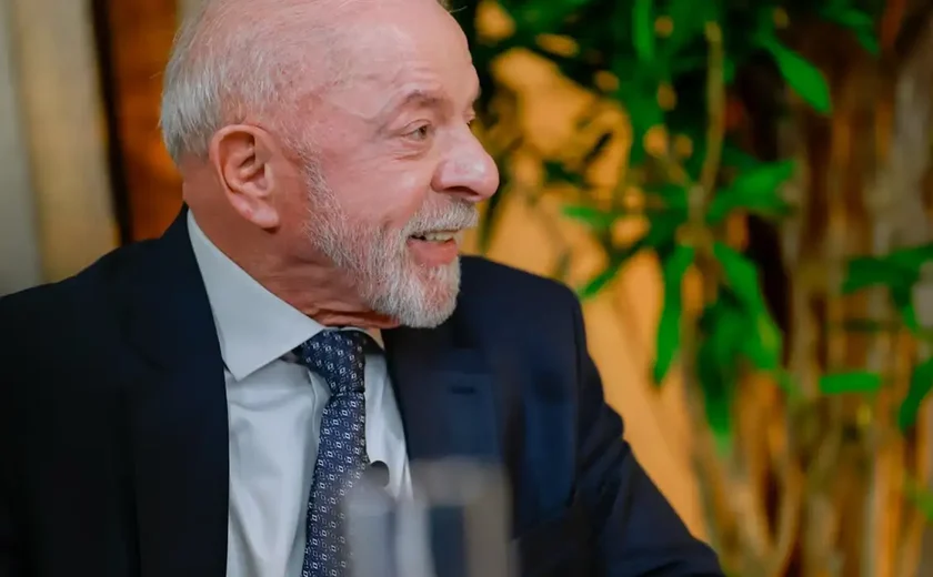Lula diz que vai entregar nesta terça ao TSE pedido de abertura de sigilo