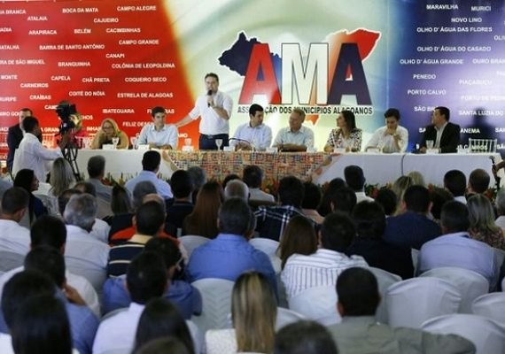 Estado anuncia convênio com a AMA para elaborar projetos nos municípios