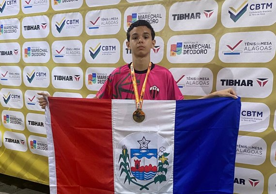 Aluno de escola pública de Paulo Jacinto conquista Ouro na Copa do Brasil de Tênis de Mesa