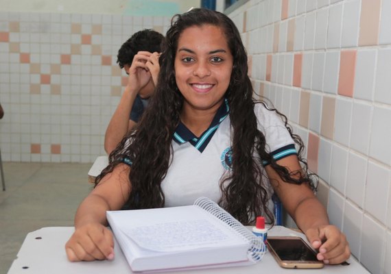 Mais de 10 mil alagoanos fazem as provas do Encceja neste domingo