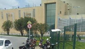 Agentes da SMTT fiscalizam estacionamento irregular na parte alta de Maceió