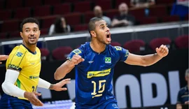 Brasil volta a vencer no Mundial e se garante nas oitavas de final