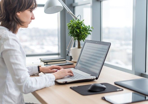 Excesso de trabalho e pandemia podem desencadear Síndrome de Burnout