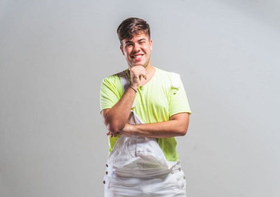 Digital influencer Alvaro Neto comanda o Twitter da cantora Marilia Mendonça