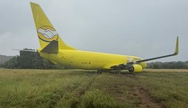 Avião cargueiro da Gol sai da pista após pouso em Salvador