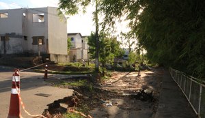 Defesa Civil de Maceió realiza levantamento social após rachaduras em residencial no Rio Novo