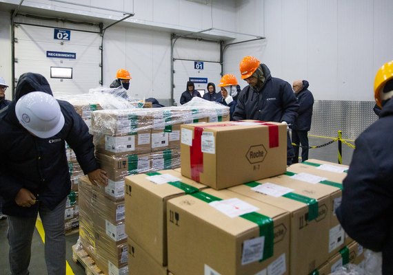 Alagoas recebe 208 unidades de medicamento inédito para tratamento do câncer de mama no SUS