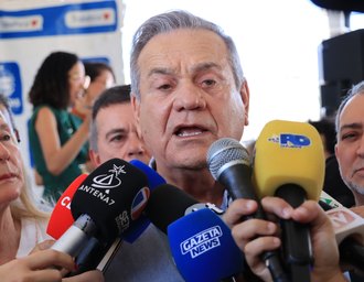 Governador determina exoneração dos cargos indicados por Ronaldo Lessa