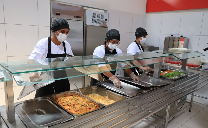 Governo de Alagoas inaugura Restaurante Popular Sabor com Coração no Jacintinho