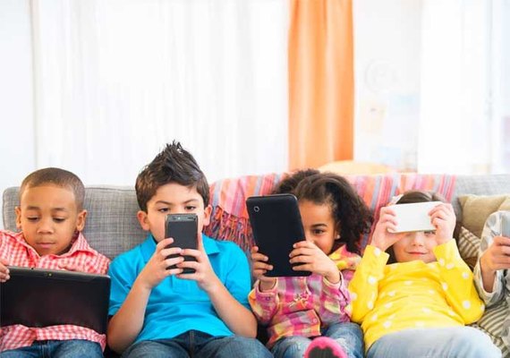 Uso excessivo de aparelhos eletrônicos pode causar miopia