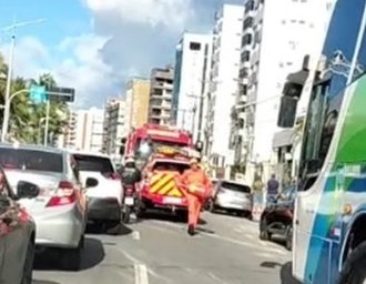Princípio de incêndio atinge academia em prédio na Pajuçara