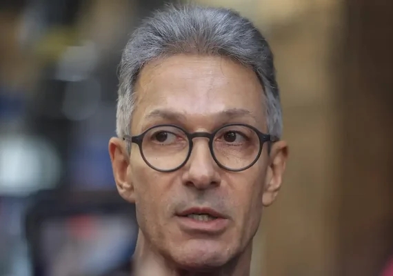 Zema propõe saída do Brics e redução de supersalários e de impostos