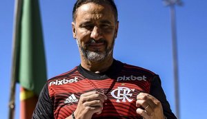 Técnico Vítor Pereira retorna ao Brasil para comandar o Flamengo