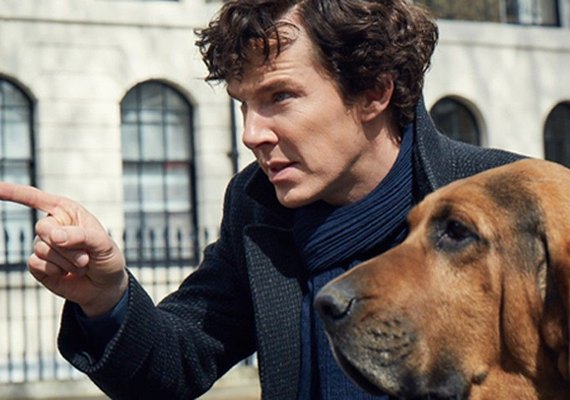 Ator Benedict Cumberbatch salva ciclista vítima de assaltantes em Londres