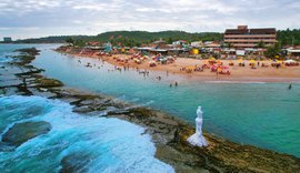 Corpo em avançado estado de decomposição é encontrado enterrado em faixa de areia na Praia da Sereia