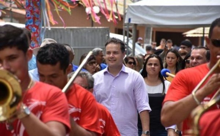 Governador entrega nova unidade de saúde e centro cultural em Quebrangulo