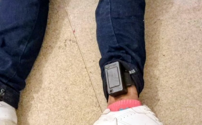 Homem morto em hotel na Pajuçara usava tornozeleira e já havia sofrido atentado no local
