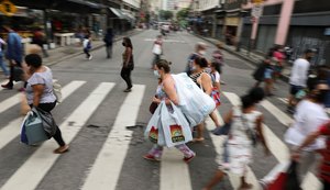 Em 24 horas, Brasil registra 721 mortes e 34 mil novos casos de Covid-19