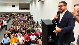 Viçosa celebra lançamento do livro que reúne 100 autores da 'Atenas de Alagoas'