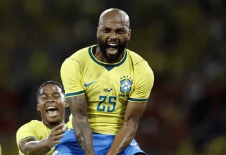 Ancelotti escala 2 times e seleção se despede com goleada sobre Panamá