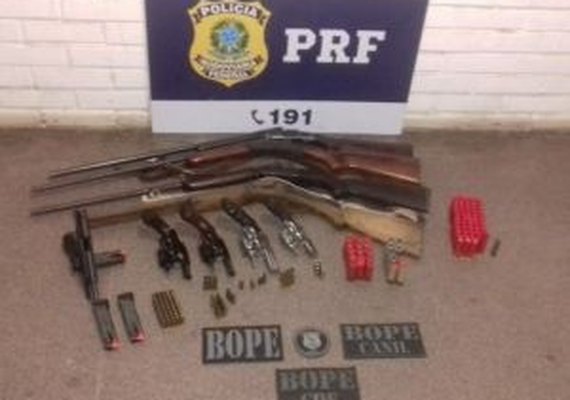 Policial é preso por suspeita de comercializar armas de fogo e munições