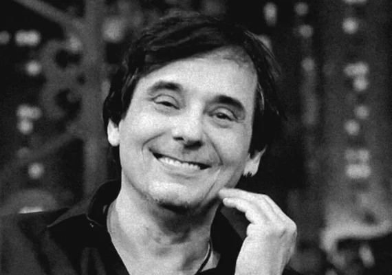 Morre Ricardo Schnetzer, a voz brasileira de Tom Cruise e Al Pacino, aos 72 anos