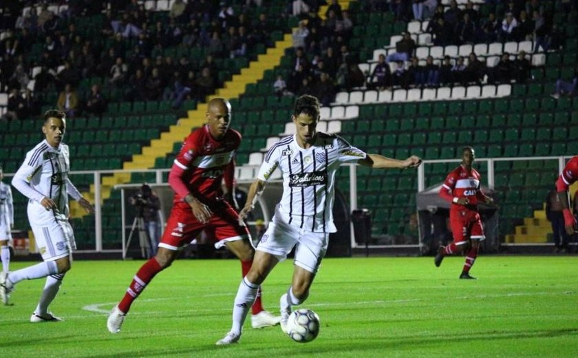 CRB segura empate fora de casa contra Figueirense e vai a 21 pontos