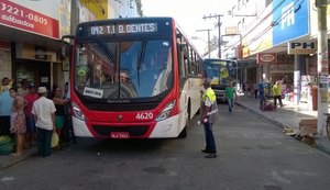 Sinalização reforça proibição de veículos na Rua do Comércio